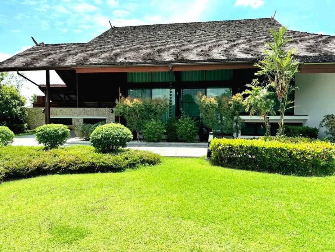 Luxury Pool Villa For Sale Green Valley Golf